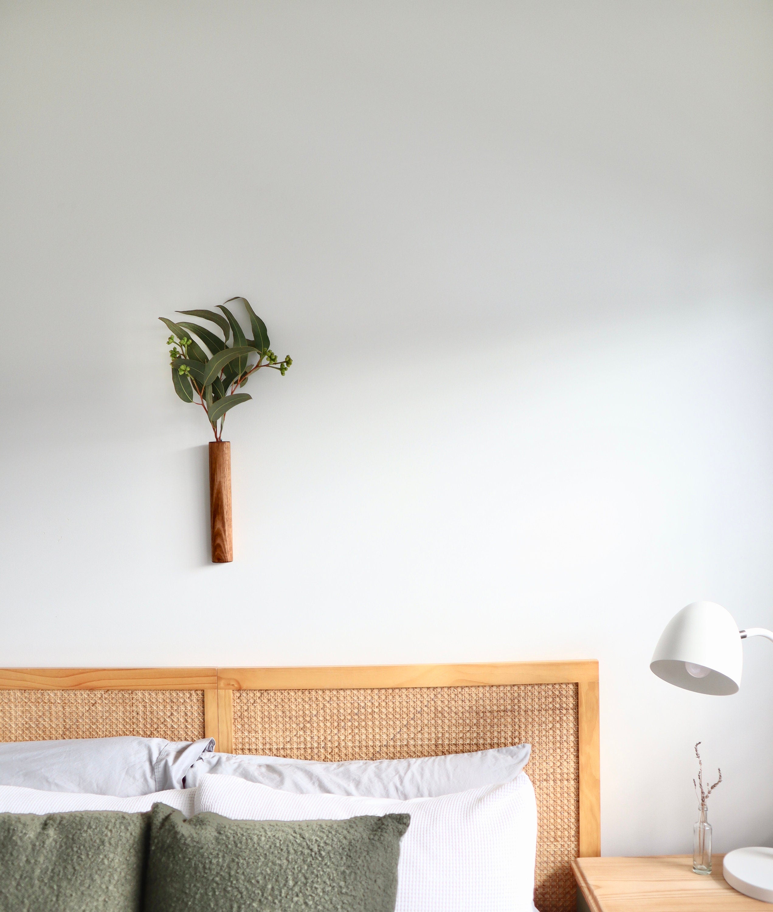 Wall Mounted Stem Bar - Medium