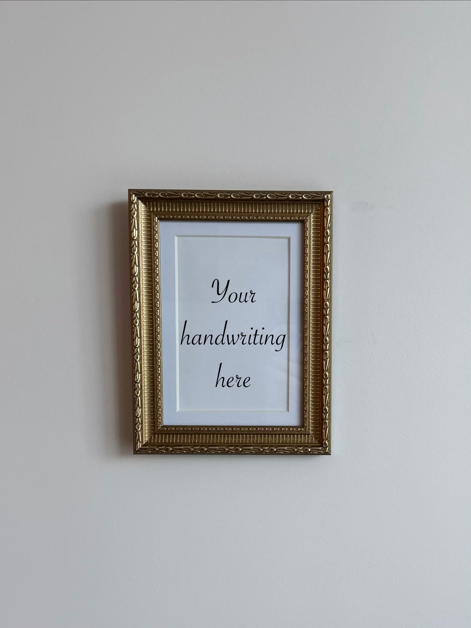 Gold detail frame - 6 x 4 inch opening (with mat)